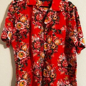 Women’s Floral Short-Sleeve Shirt - Red Travel Vacation Resort